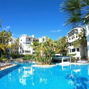 Apartment Jardines De Las Golondrinas With Sea Views, Marbella